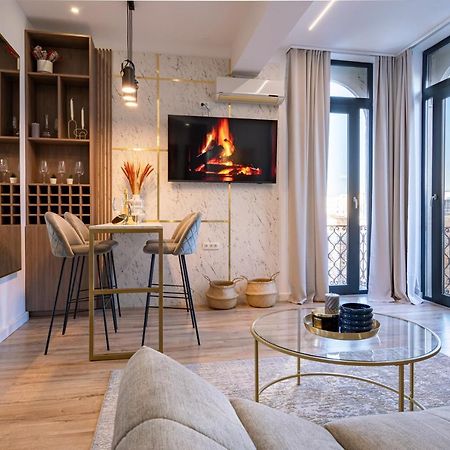 Golden View - Breathtaking Location In Bucharest Lejlighed Eksteriør billede