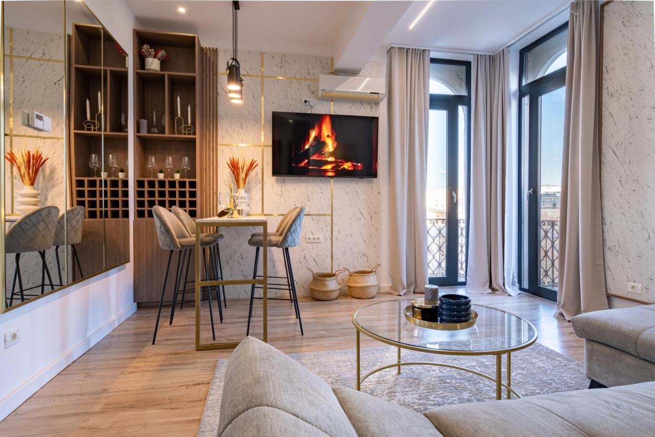 Golden View - Breathtaking Location In Bucharest Lejlighed Eksteriør billede