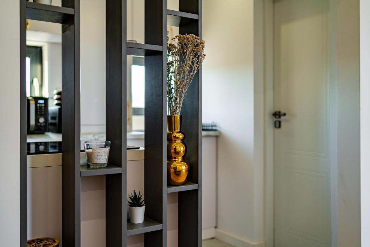 Golden View - Breathtaking Location In Bucharest Lejlighed Eksteriør billede