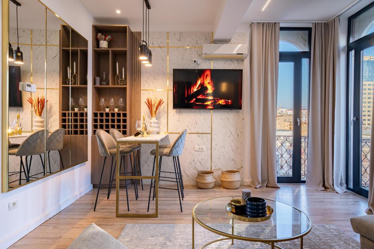 Golden View - Breathtaking Location In Bucharest Lejlighed Eksteriør billede