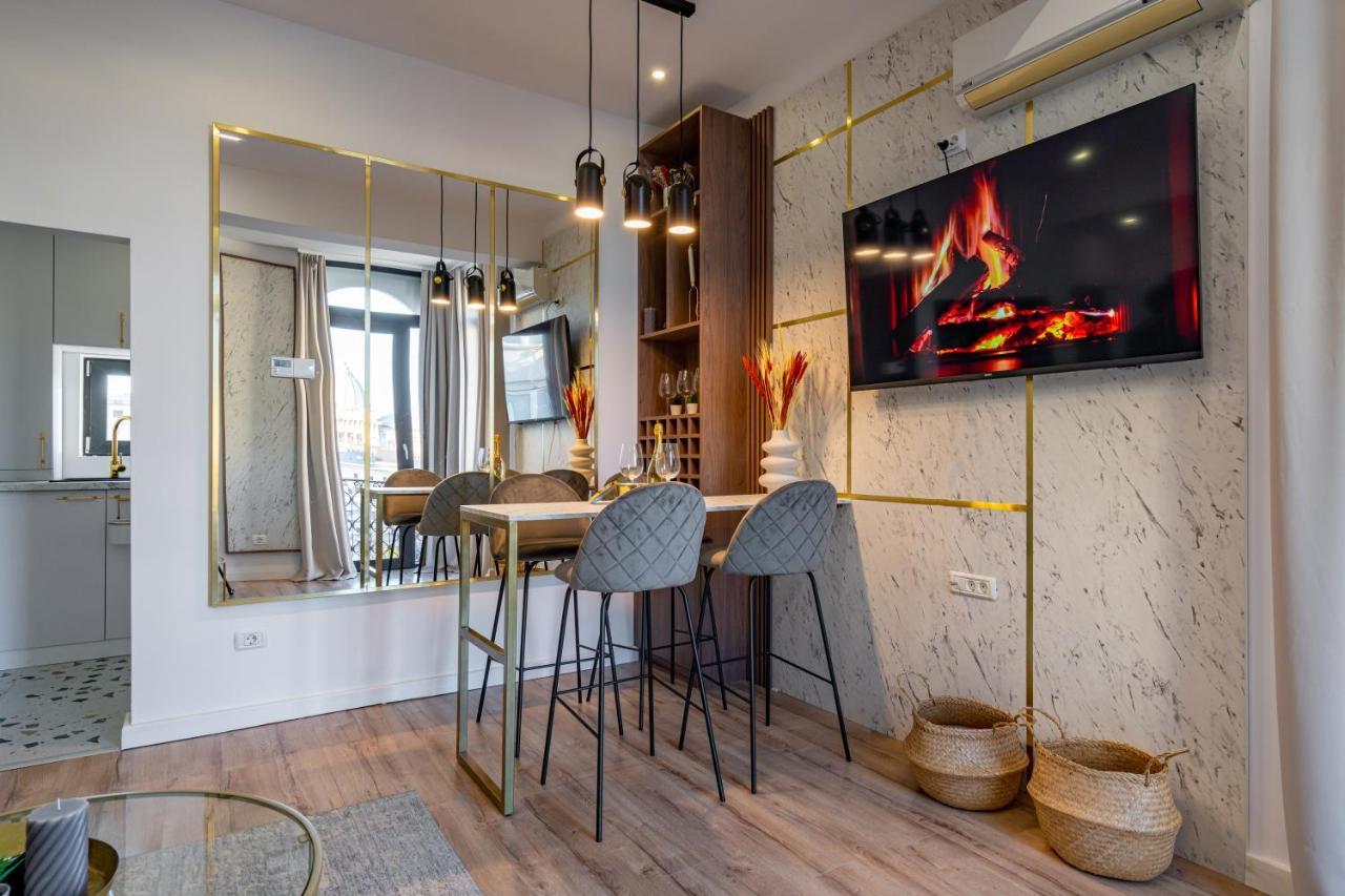 Golden View - Breathtaking Location In Bucharest Lejlighed Eksteriør billede
