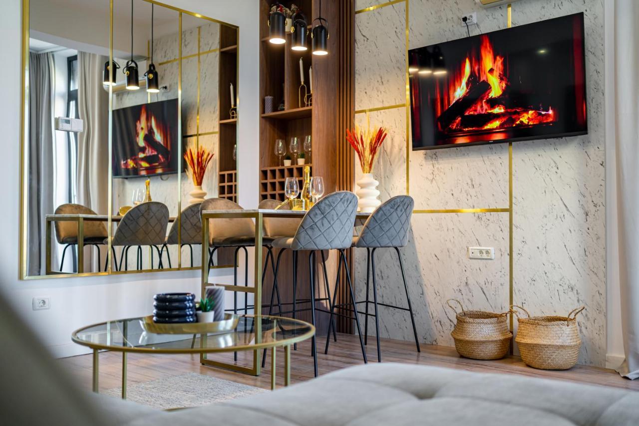 Golden View - Breathtaking Location In Bucharest Lejlighed Eksteriør billede